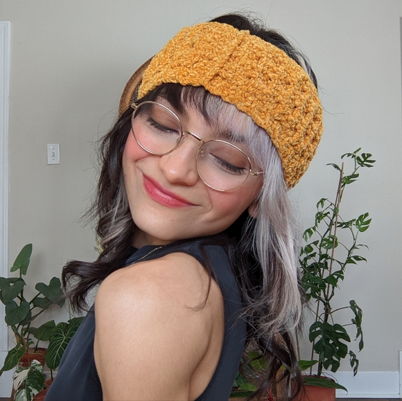 Handmade Yellow Knitted Headband - Picture 2 of 5